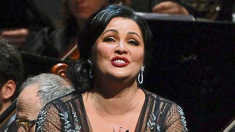 La Soprano Rusa Anna Netrebko Anuncia Que No Actuará En La Scala De Milán