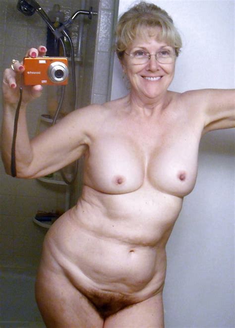 Mature Woman Nude Selfie