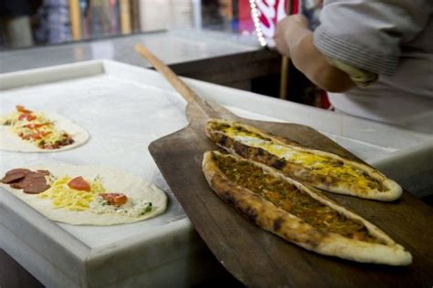 Iconic Turkish Meals To Eat In Istanbul Meals Baked Drumsticks