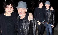 Billy Bob Thornton enjoys rare evening with his son in LA | Daily Mail ...