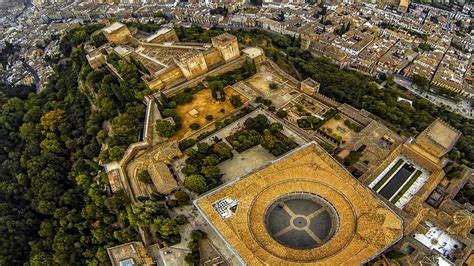 Последние твиты от granada cf(@granadacdef). La Alhambra de Granada | Dronestagram