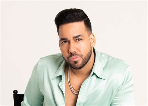 Romeo santos anuncia nueva canción en el día de su cumpleaños. Romeo Santos sorprende con el nacimiento de su nuevo hijo