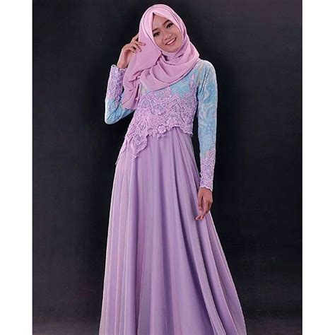 Untuk anda yang ingin tampil istimewa saat menghadiri acara pesta, dress brokat bisa menjadi pilihan tepat. 18 Model Dress Brokat Cantik untuk Muslimah
