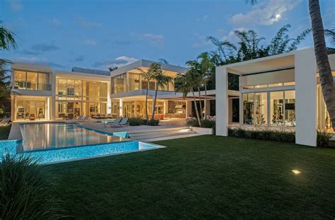 32 Million Newly Built Modern Waterfront Mansion In Miami Beach Fl