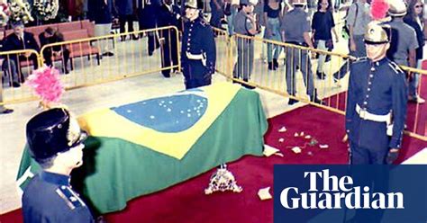 Ayrton Senna Enterro Emerson Fittipaldi O Funeral De Senna E O Seu