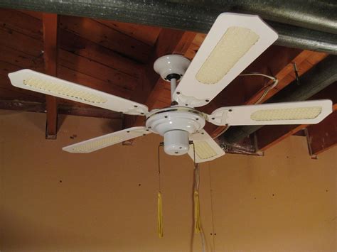 It's not a surprise to see these older fans using ball and socket. Nadair 107 cm Ceiling Fan | 1980's Nadair Spinner 42 ...