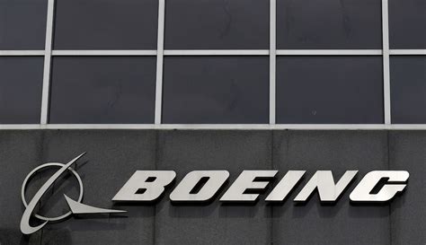 Boeing To Move Headquarters From Chicago To Arlington Va The