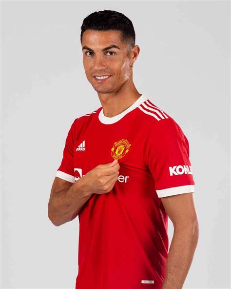 Exclusive First Photos Of Cristiano Ronaldo In New Man Utd Kit For 2021