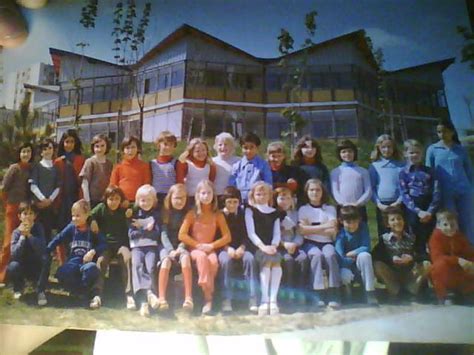 Photo De Classe Ce2 De 1975 Ecole Pierre Vienot Charleville Mezieres