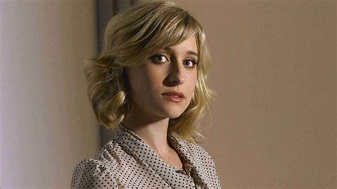 actriz allison mack fue sentenciada a prisión por colaborar en una secta sexual chismolandia