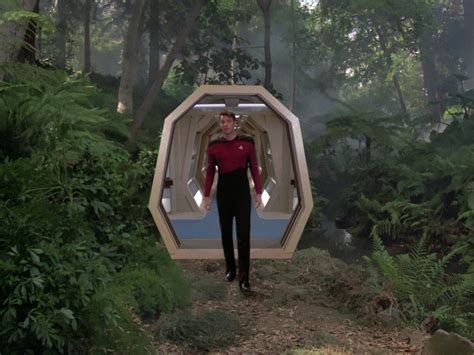 Lowe S Holoroom V Star Trek Holodeck Business Insider