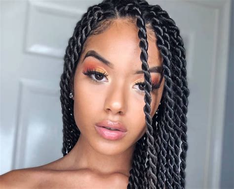 This is a trendy, relaxed style that you can wear anywhere. 20 Marley Twists Looks for Natural Hair