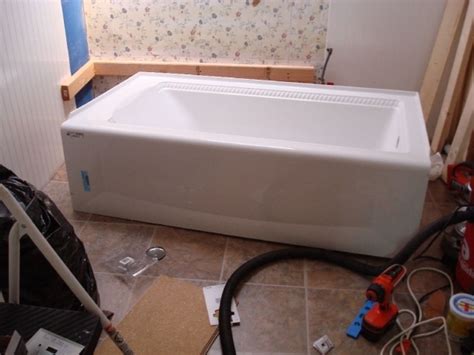 Manufactured home bathtubs, especially the acrylic type, can be prone to squeaking every time the user climbs inside or gets out. 54 Inch Tubs For Mobile Homes - Bathtub Designs