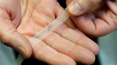 Two Men Charged In Pelvic Mesh Removal Scheme The New York Times