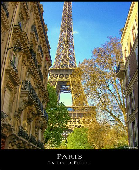 Tour Eiffel Vue Depuis La Rue De Luniversité Lain G Flickr