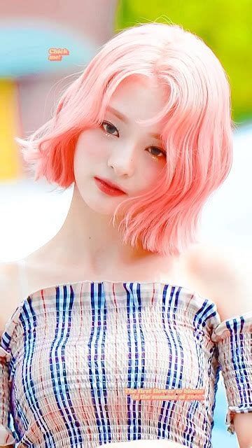 16 K Pop Idols Who Look Breathtakingly Pretty In Soft Pink Curly Hair K Luv