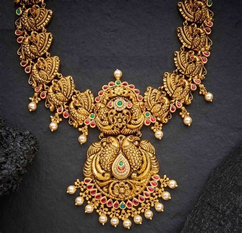 Graceful Nakshi Jewelry Designs
