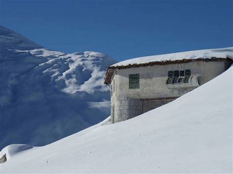 16 Haunting Pictures Of Switzerlands Secret Bunkers