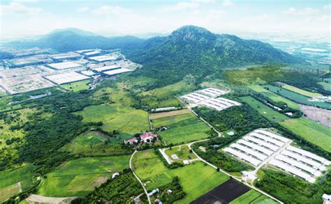 บ้านสุขาวดี ในวันที่รุ่งเรืองของตระกูล โชติเทวัญ แห่งสหฟาร์ม ก่อนที่จะเกิดไฟไหม้ ทายาทสหฟาร์ม ผุดแบรนด์น้องใหม่ "พอลดีย์" ขายไก่ออนไลน์