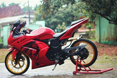 Modifikasi ninja 4 tak karbu termurah youtube contoh gambar dan foto konsep desain modifikasi kawasaki ninja 4 tak 250cc sporti ala moge keren banget nah dibawah ini saya akan tampilkan beberapa contoh foto atau sampel gambar konsep desain modifikasi kawasaki ninja 250 atau. 75 Foto Modifikasi Ninja 250 4 TAK Thailook Jari Jari Terkeren
