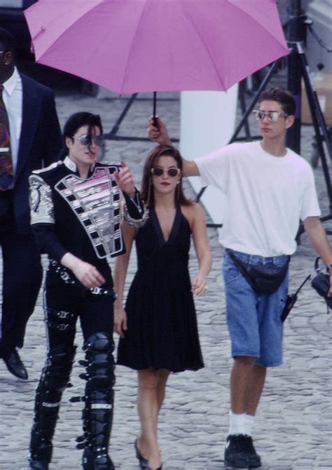 Michael And First Wife Lisa Marie Presley Michael Jackson Photo 35881439 Fanpop