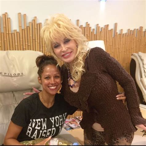 That Time I Met My Hero Dolly Parton At A Nail Salon