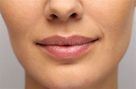 White Spots On Lips Causes Pictures Small On Lower Upper Inside Lip