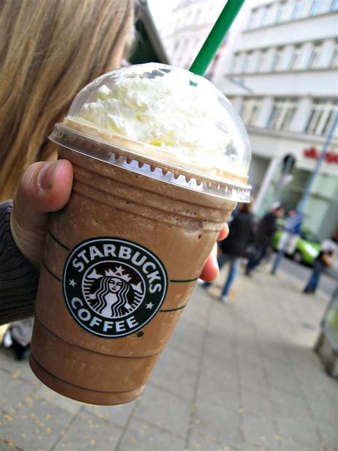 Starbucks® is committed to offering the world's finest coffee while enriching malaysian's lives one cup at a time. Bebidas de Starbucks que no conocías ¡Vive la experiencia ...