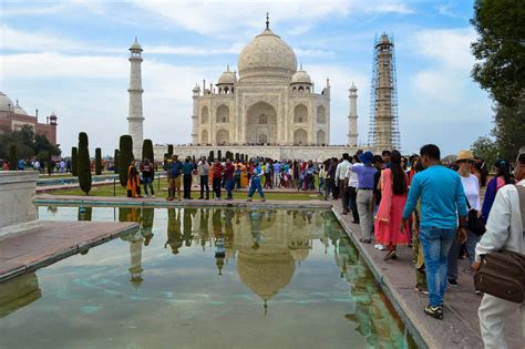 Everybody gets the long shot of the reflecting pools leading to the mausoleum from the raised entry how do i get to the taj mahal site? TIPS FOR TAJ MAHAL VISIT — THE TRAVELING GINGER