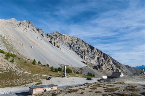 Page officielle de l'office de tourisme des hautes vallées. Col Izoard (Hautes Alpes) - Envie de Queyras