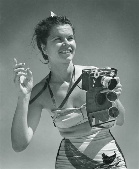 captivating vintage photos of fearless women photographers through history