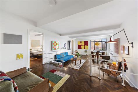 Brooklyn Heights One Bedroom With New York Harbor Views Seeks 900k