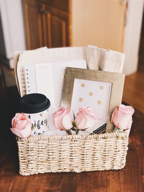 Diy Engagement Basket Made By Me Engagement T Baskets Photo