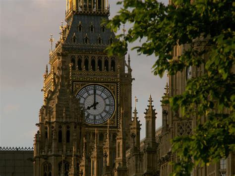 A Rare Look Inside Londons Big Ben Photo 1 Pictures Cbs News