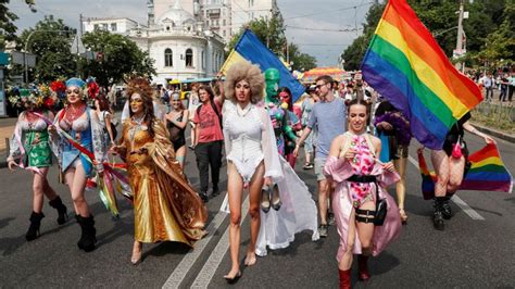 Ukraine Hosts Biggest Ever Gay Pride Parade Euronews