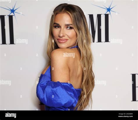 Jessie James Decker Arriving At The 67th Annual Bmi Country Awards Held At The Bmi Building On
