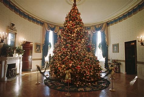 Hgtv White House Christmas The Enchanted Manor