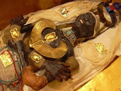 The Gorgeous Burial Mask Of King Tut Has Become One Of The Best Known