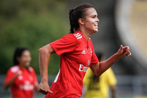 Maybe you would like to learn more about one of these? Benfica garante subida à I Liga portuguesa de futebol feminino