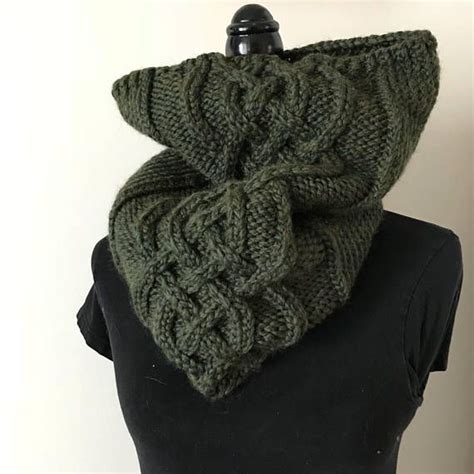 Maybe you would like to learn more about one of these? Image result for celtic knot cowl | Celtic knot, Knit cowl ...