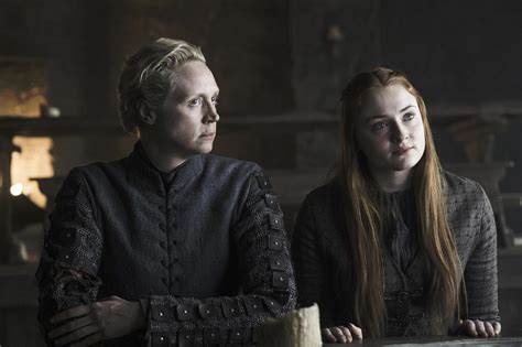 Game Of Thrones Bild Gwendoline Christie Sophie Turner Von