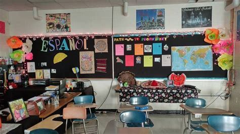 Spanish Classrooms Tour A Peek Into 30 Rooms Spanish Classroom