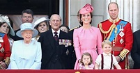 All Of The Royal Family Portraits Give An Intimate Look Into A Powerful ...
