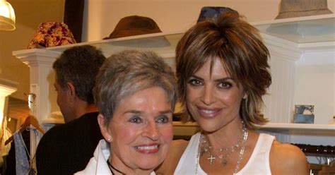 Lisa Rinna Slams Rhobh For Lack Of Tribute To Late Mom Lois