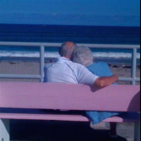 Cutest Old Couple I Saw At The Beach I Had To Snap A Picture Cute Old Couples Old Couples