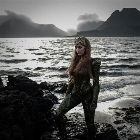 Justice League First Look At Amber Heard As Mera