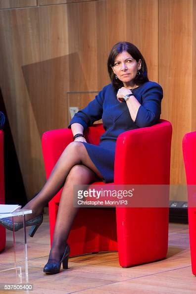 The Mayor Of Paris Anne Hidalgo Presents To The Press The Photo D Actualité Getty Images