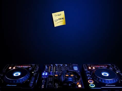 1600x1200 Gone Clubbing Wallpaper Music And Dance Wallpapers