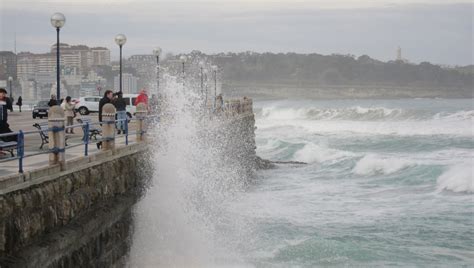 Cantabria En Aviso Naranja Por Fen Menos Costeros Este Viernes