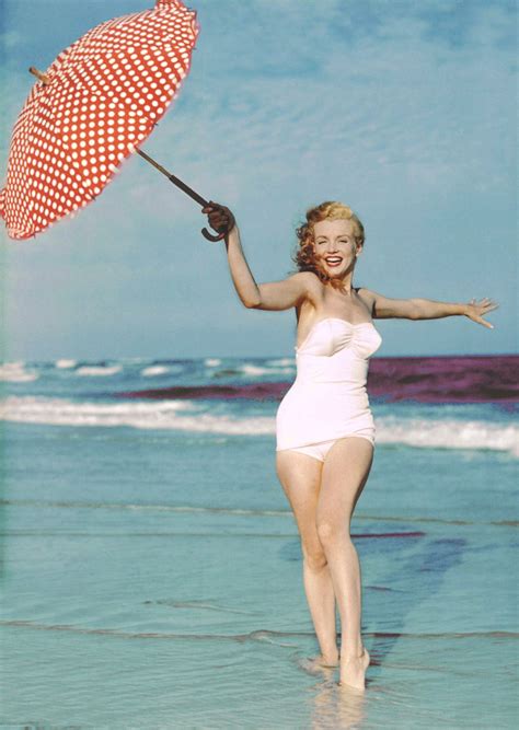 Classic Marilyn Poses Retro Bikini Classic